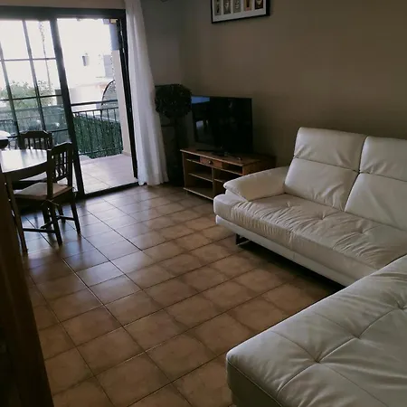 Дом отдыха Sea View Playa El Duque Opposite 5 Star La Plantation Del Sur Hotel Адехе